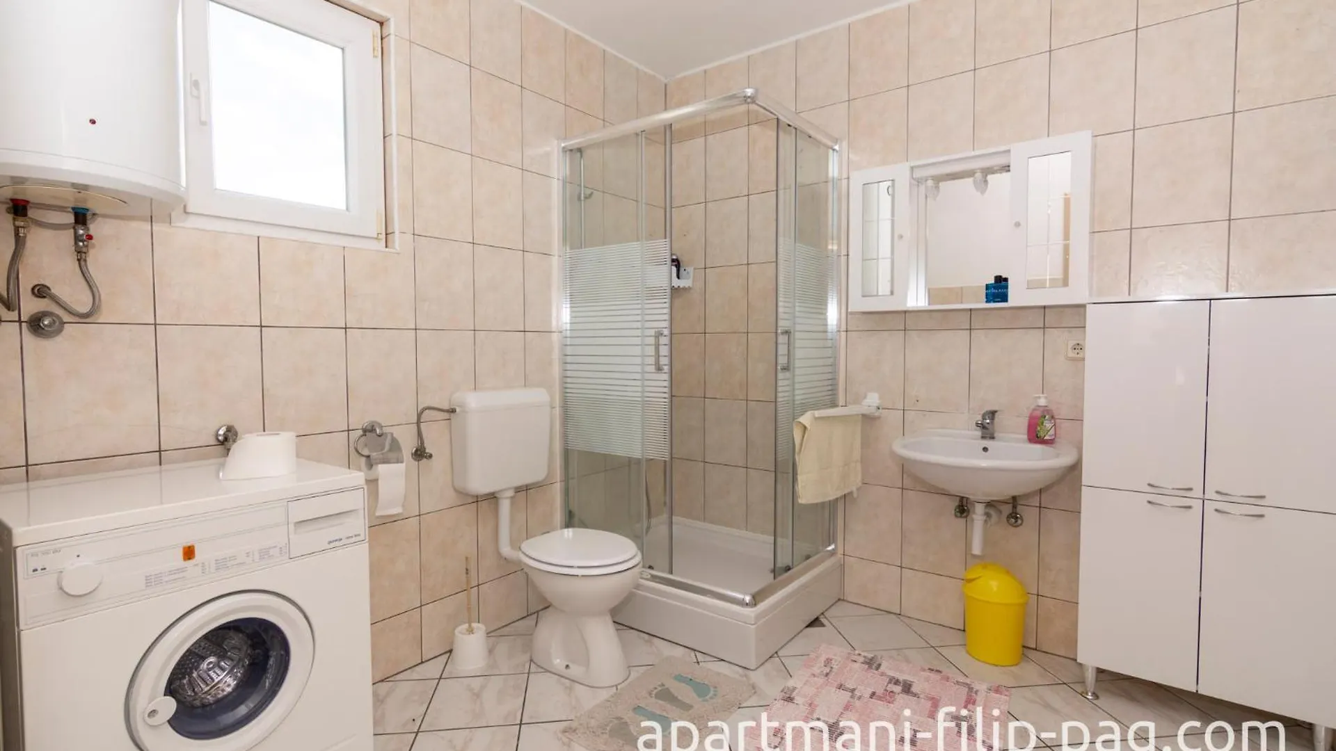 Apartmani Filip 0*, Pag Town